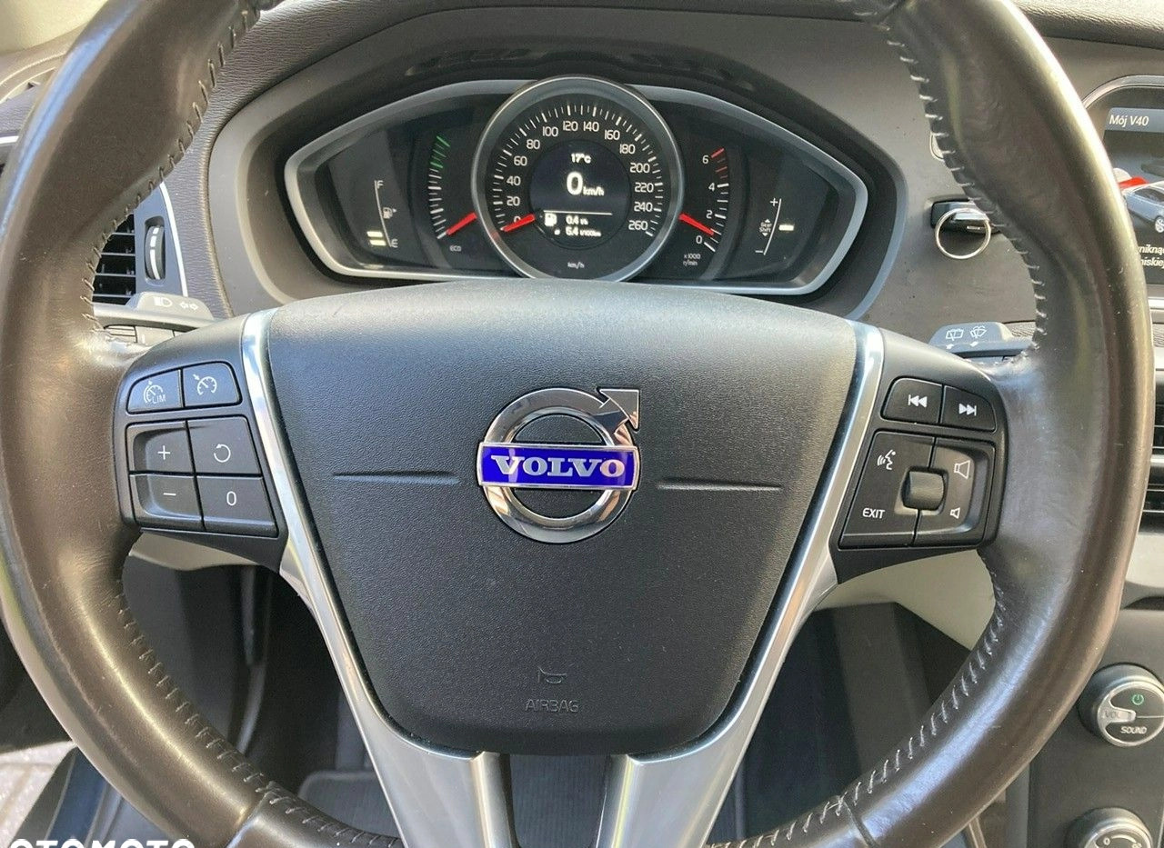 Volvo V40 cena 37900 przebieg: 223000, rok produkcji 2013 z Modliborzyce małe 497